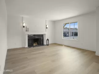 Photo #1: 6911105 Listing