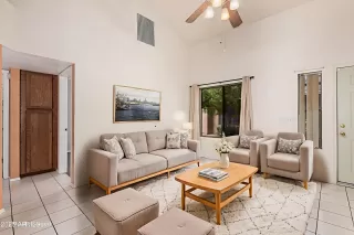 Photo #5: 6911186 Listing 