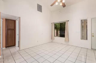 Photo #6: 6911186 Listing 