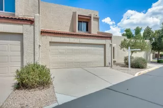 Photo #5: 6911205 Listing