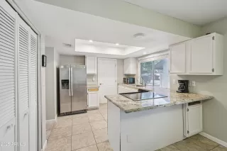 Photo #6: 6911236 Listing 