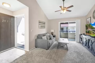 Photo #2: 6911249 Listing 