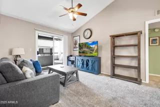 Photo #4: 6911249 Listing 