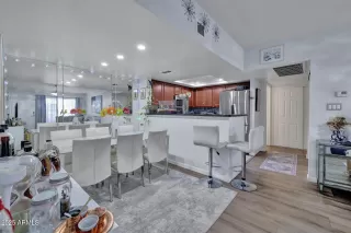 Photo #5: 6911320 Listing 