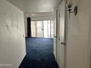 Photo #4: 6911325 Listing