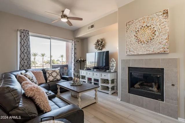 MLS: 6911334 Condo For Sale