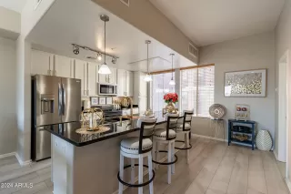 Photo #1: 6911334 Listing 