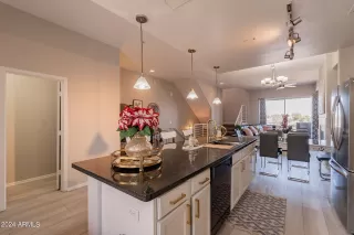 Photo #4: 6911334 Listing 