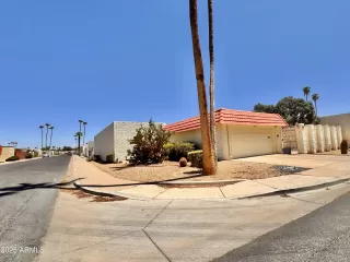 Photo #3: 6911498 Listing