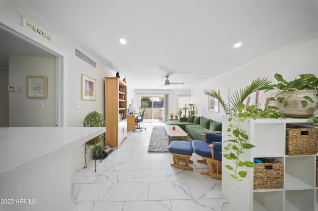 MLS: 6911676 Condo For Sale