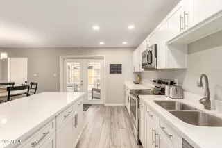 Photo #6: 6911745 Listing