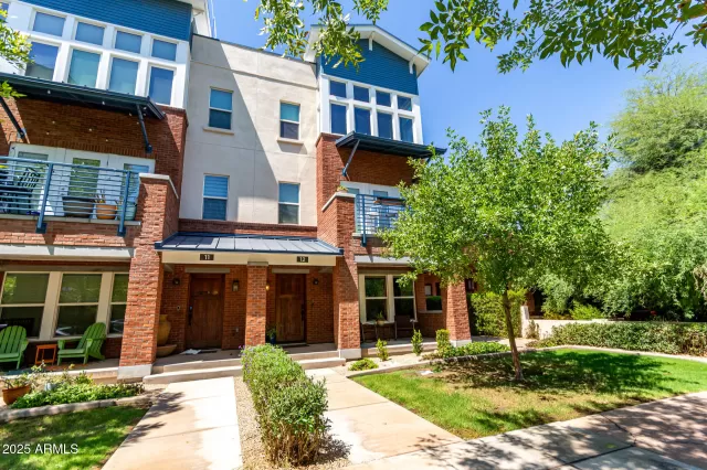 MLS: 6911800 Condo For Sale