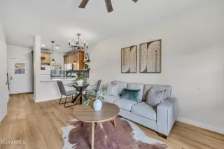 Photo #2: 6911905 Listing 