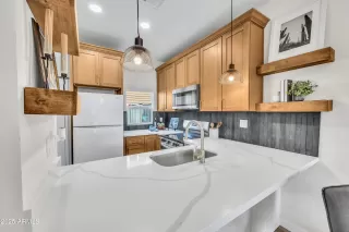 Photo #5: 6911905 Listing 