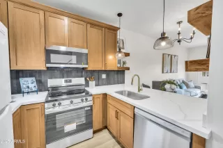 Photo #6: 6911905 Listing 