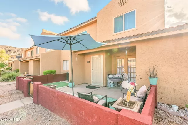 MLS: 6911925 Condo For Sale