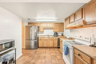 Photo #2: 6911925 Listing