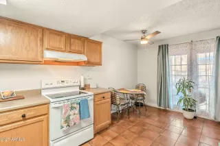 Photo #4: 6911925 Listing