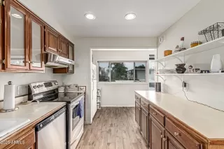 Photo #3: 6911937 Listing 