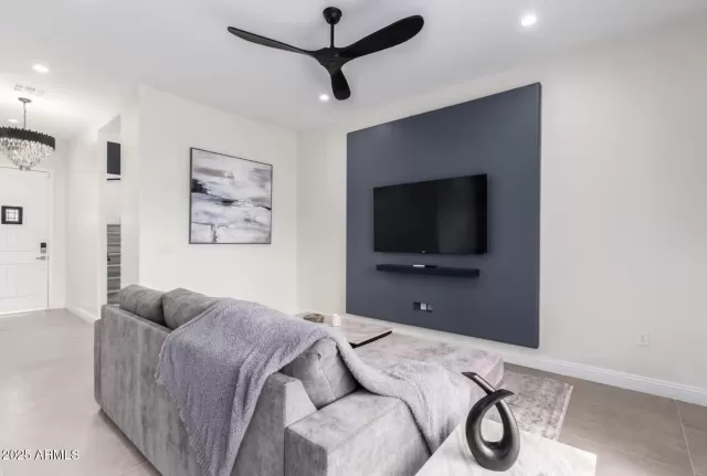 MLS: 6912010 Condo For Sale