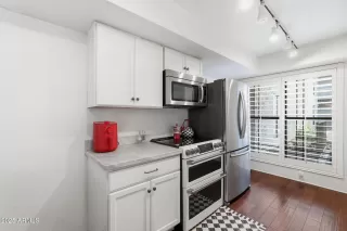 Photo #6: 6912123 Listing 