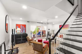 Photo #3: 6912155 Listing