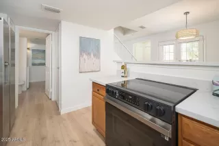 Photo #5: 6912165 Listing 