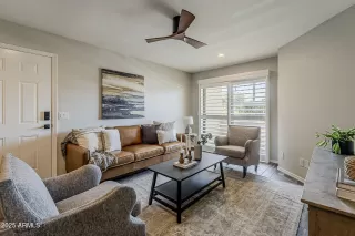Photo #5: 6912172 Listing 