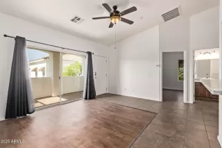 Photo #5: 6912207 Listing