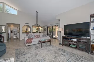 Photo #1: 6912286 Listing