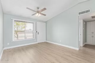 Photo #3: 6912292 Listing 