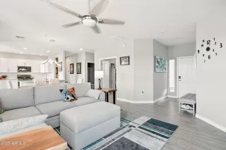 Photo #6: 6912297 Listing 