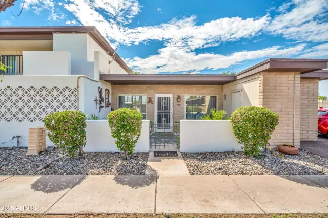 MLS: 6912439 Condo For Sale