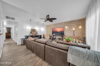 Photo #5: 6912439 Listing