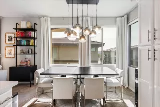 Photo #2: 6912491 Listing 