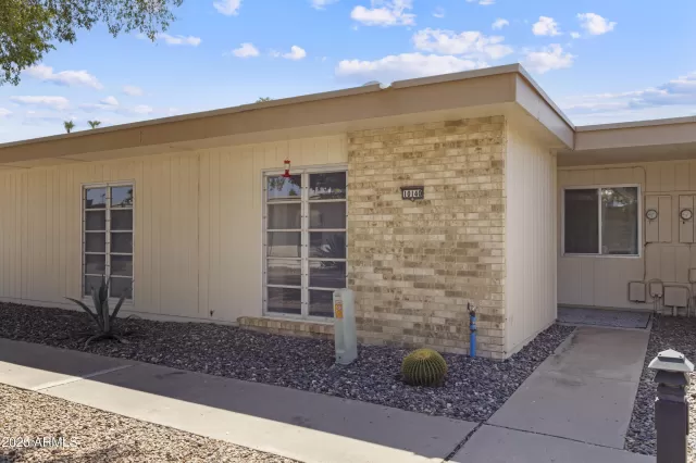 MLS: 6912550 Condo For Sale