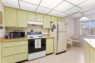 Photo #2: 6912550 Listing