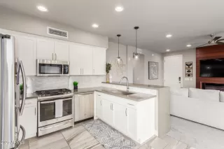 Photo #2: 6912557 Listing 