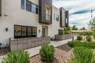 Photo #1: 6912648 Listing 