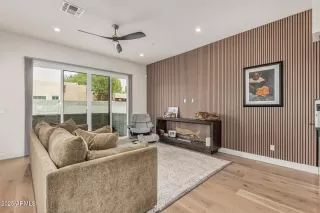 Photo #6: 6912648 Listing 