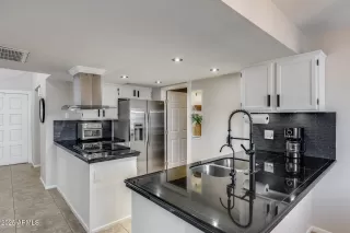 Photo #1: 6912653 Listing 