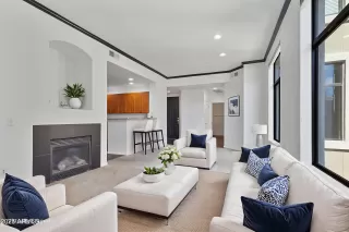 Photo #2: 6912729 Listing