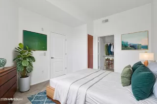 Photo #6: 6912729 Listing