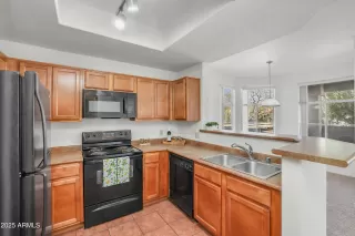 Photo #5: 6912752 Listing 