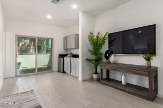 Photo #1: 6912764 Listing