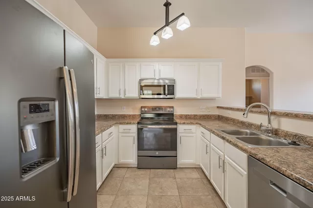 MLS: 6912835 Condo For Sale