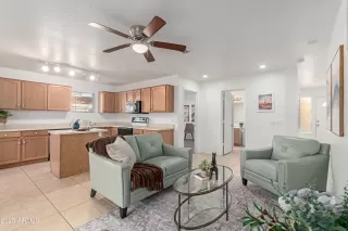 Photo #5: 6912898 Listing 