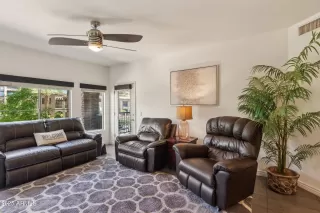 Photo #6: 6912972 Listing 