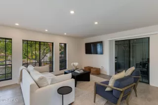 Photo #2: 6913030 Listing