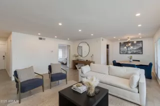 Photo #3: 6913030 Listing